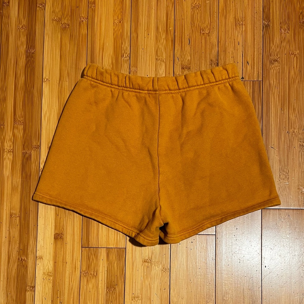 Aritzia TNA Cozy Fleece Perfect Fit Shorts Size M - Picture 3 of 14